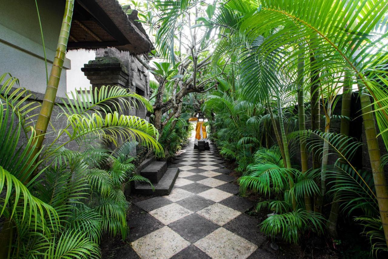 Villa Pantai Karang Sanur Buitenkant foto